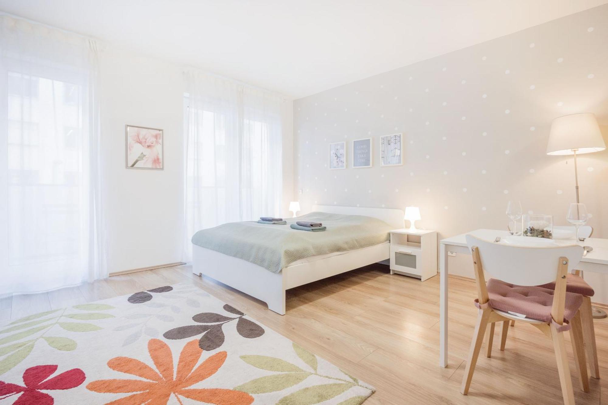 The Chic Crib With Balcony Daire Budapeşte Dış mekan fotoğraf